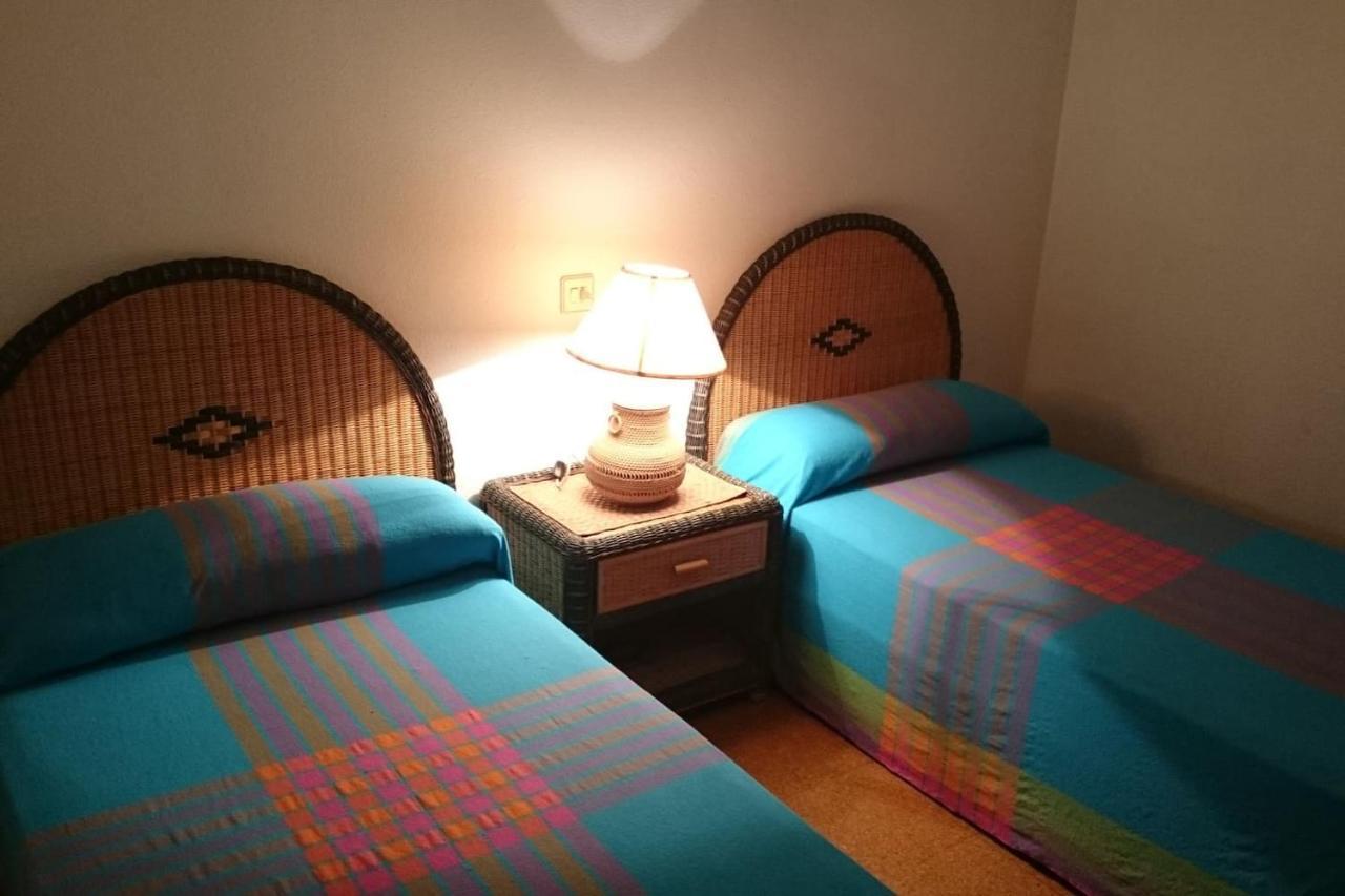 Se Alquila Piso Centrico En Sanxenxo C/Garaje Apartman Kültér fotó